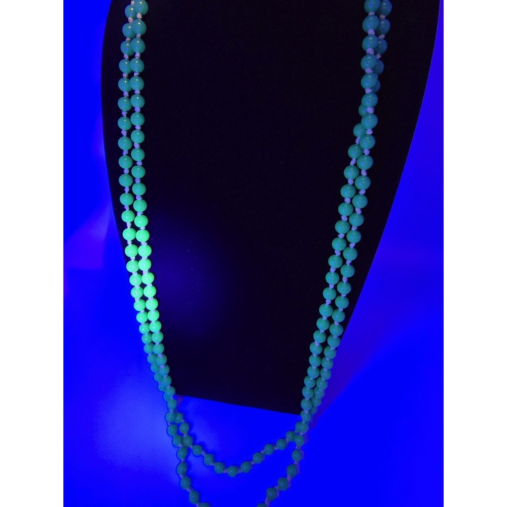 Vintage Uranium Green Glass Beaded Flapper Necklace Long opera 74 UV Glow - Picture 9 of 11
